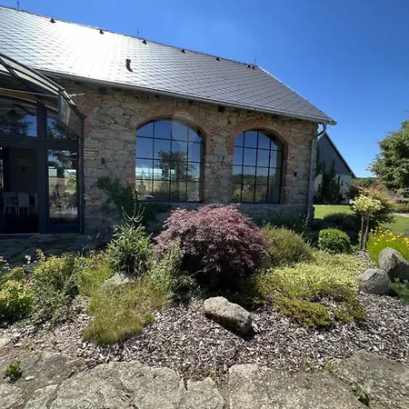 Nyaraló Stastna Samota Vrchotovy Janovice