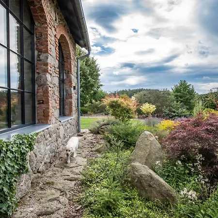 Stastna Samota * Vrchotovy Janovice