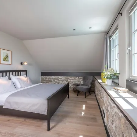 Nyaraló Stastna Samota *