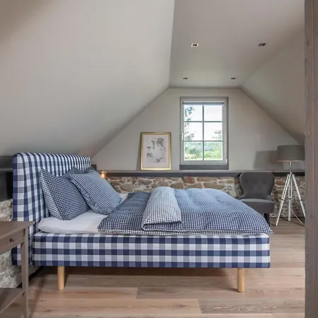 Stastna Samota * Vrchotovy Janovice