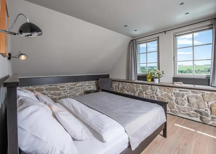 Stastna Samota * Vrchotovy Janovice