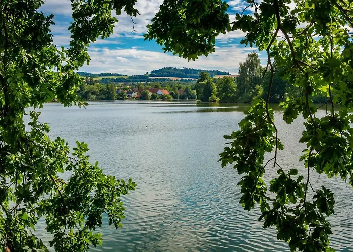 Stastna Samota Feriehus Vrchotovy Janovice